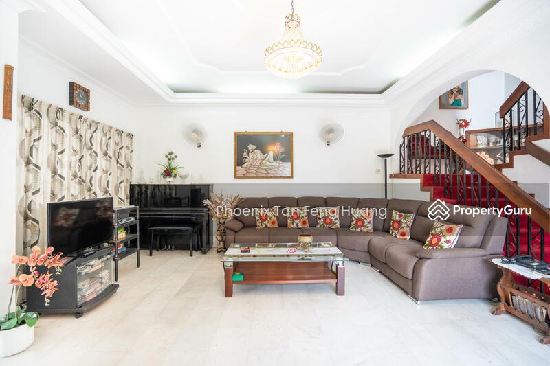 2 Sty Freehold Corner Terrace Walk to MRT @ $15xx PSF