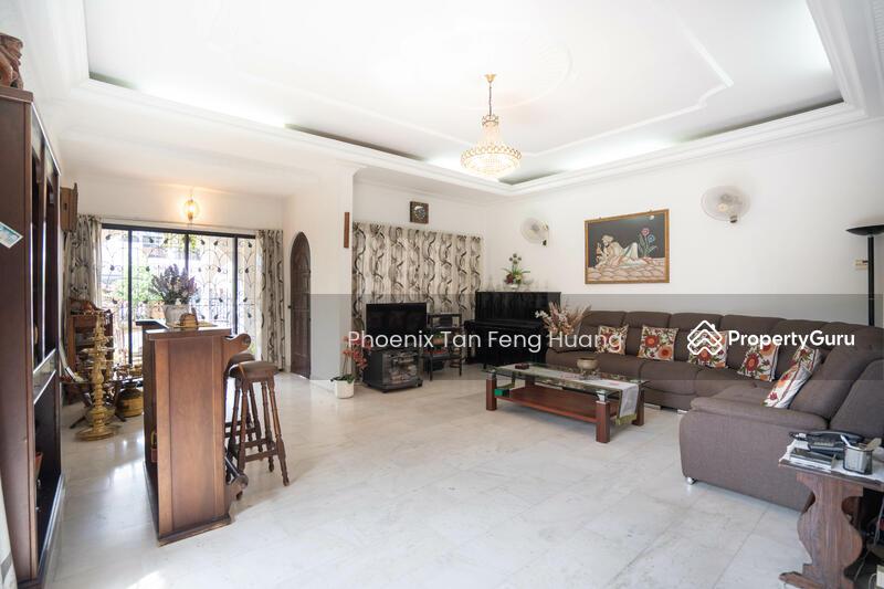 2 Sty Freehold Corner Terrace Walk to MRT @ $15xx PSF