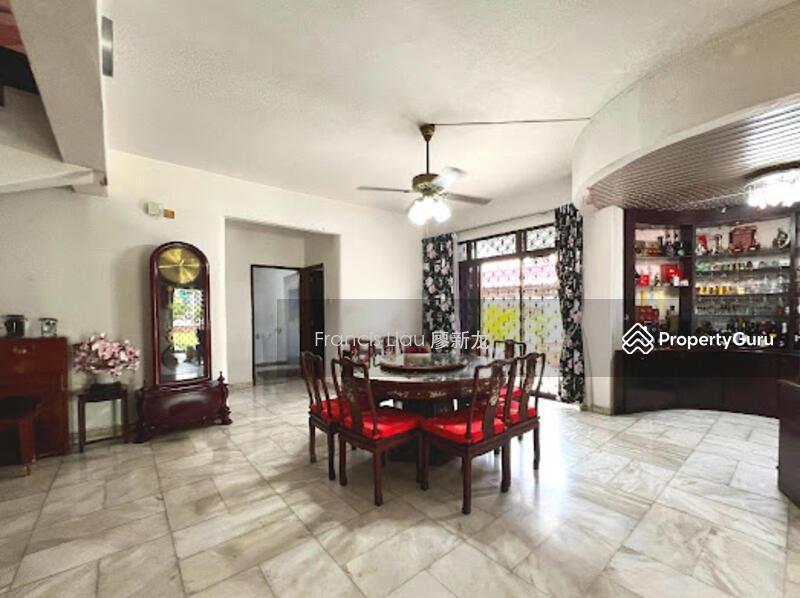 Inviting Spacious Semi-Detached @ Kovan