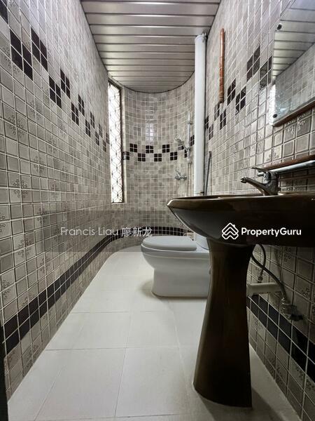 Inviting Spacious Semi-Detached @ Kovan