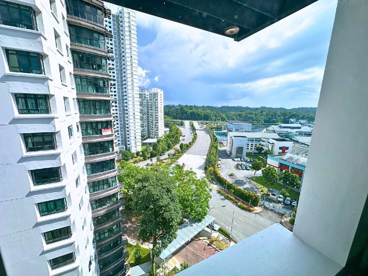 HDB Apartment for Sale: Bukit Panjang, D23, 670656
