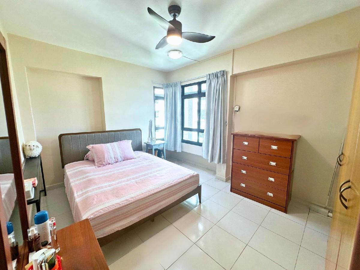 HDB Apartment for Sale: Bukit Panjang, D23, 670656