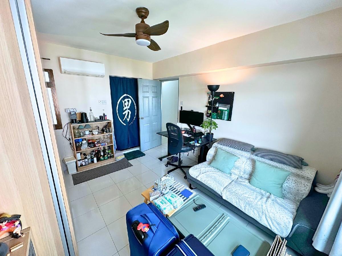 HDB Apartment for Sale: Bukit Panjang, D23, 670656