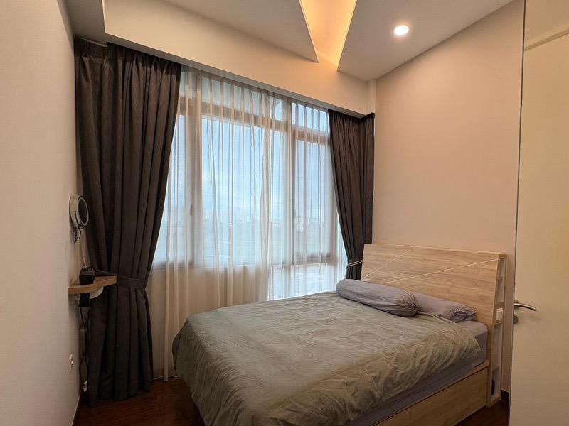 KINGSFORD . HILLVIEW PEAK Condominium For Sale, $790,000, 1 Bed 1 Bath 517 sqft $1,528.00 psf