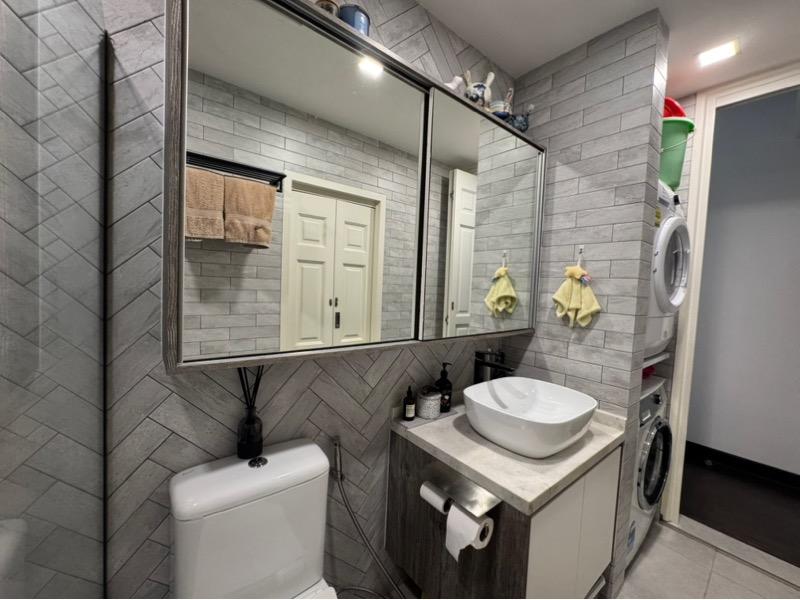 Craig Place Apartment For Sale, $1,658,000, 2 Bed 1 Bath 732 sqft $2,265.00 psf