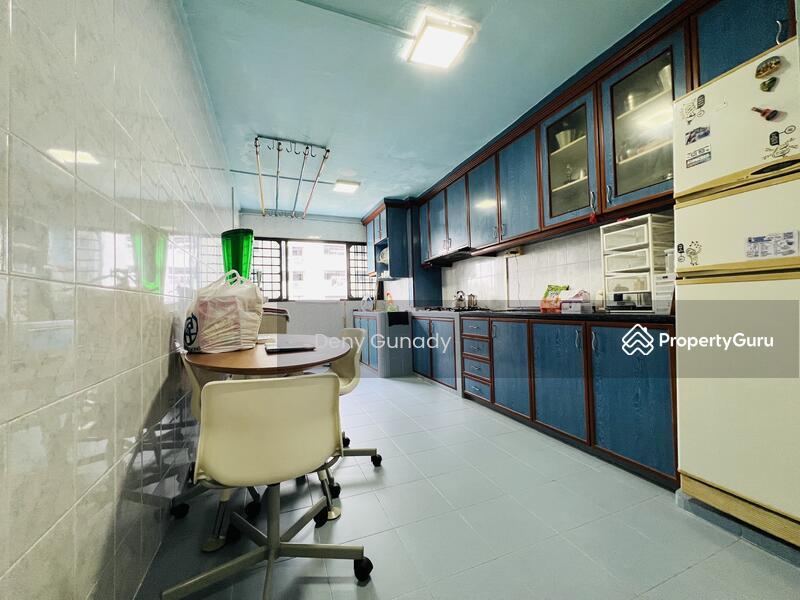 317 Hougang Avenue 7