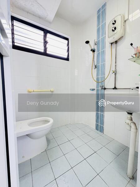 317 Hougang Avenue 7
