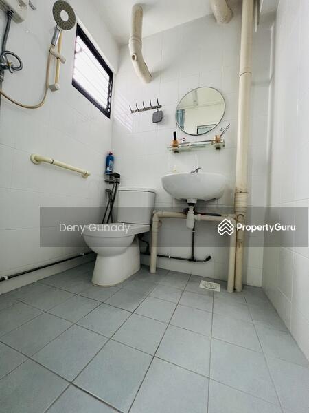 317 Hougang Avenue 7