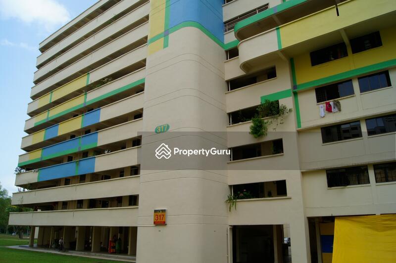 317 Hougang Avenue 7