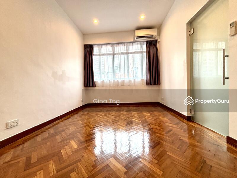 Orchard Inter Terrace near to Paragon and Mount E