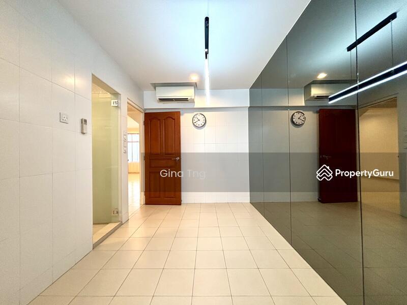 Orchard Inter Terrace near to Paragon and Mount E