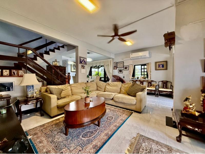 Peakview Estate Semi-Detached House For Sale, $5,200,000, 5 Bed 3 Bath 3,588 sqft $1,577.00 psf