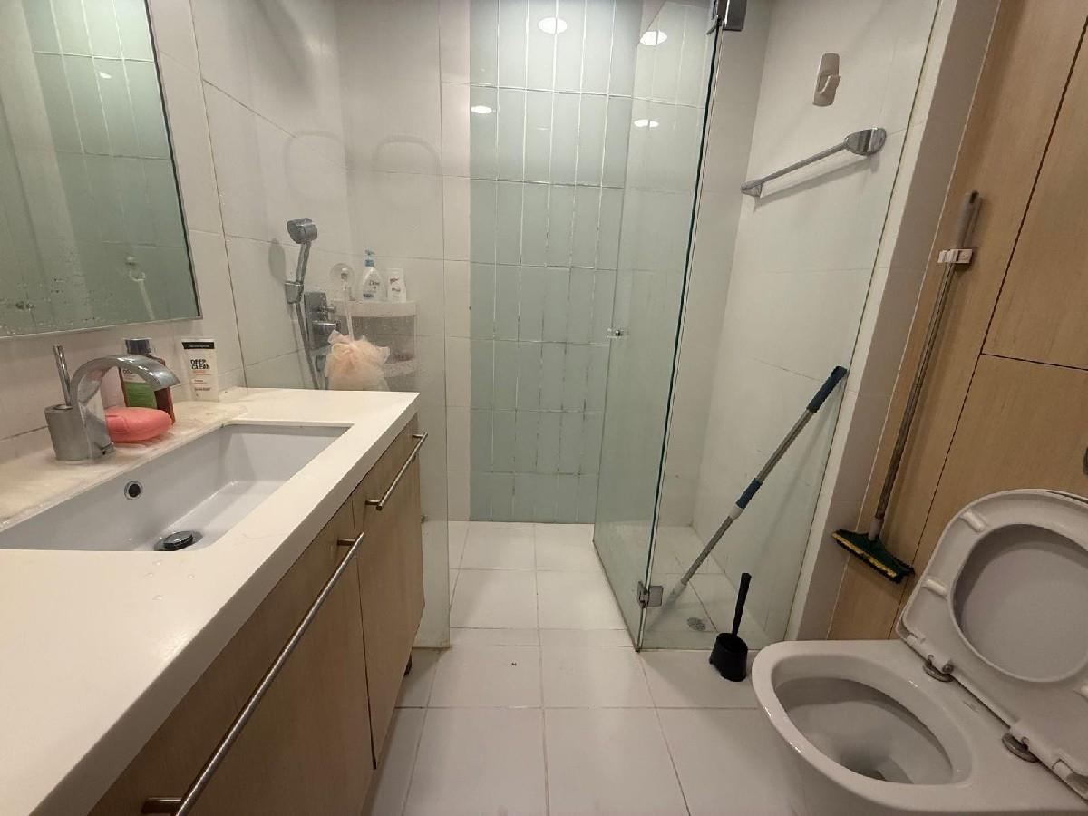 The Sail @ Marina Bay Condominium For Sale, $1,500,000, 1 Bed 1 Bath 678 sqft $2,212.00 psf