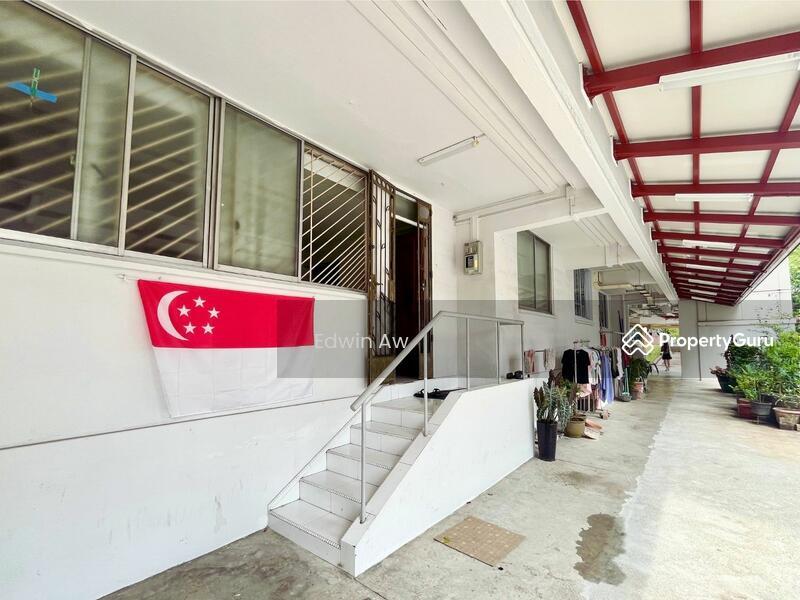 Prop-GPT: HDB Flat: D27 Yishun 174 Yishun Avenue 7