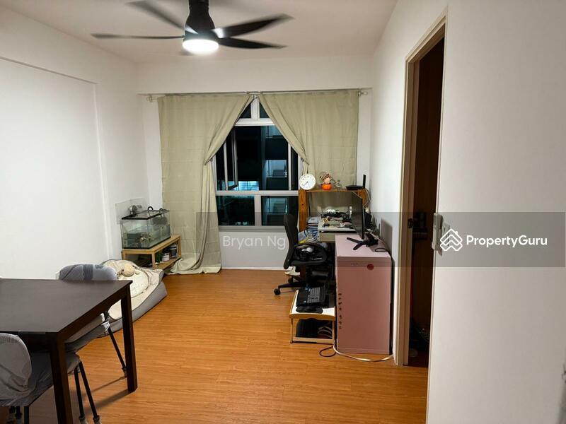 Prop-GPT: HDB Flat: D18 Pasir Ris 527B Costa Ris