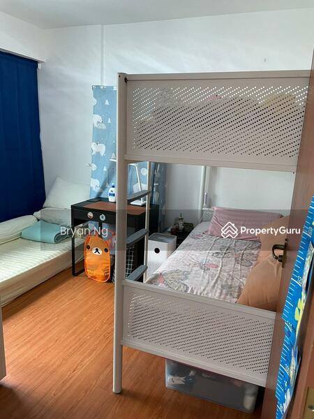 HDB Flat for Sale: Pasir Ris, D18, 512527