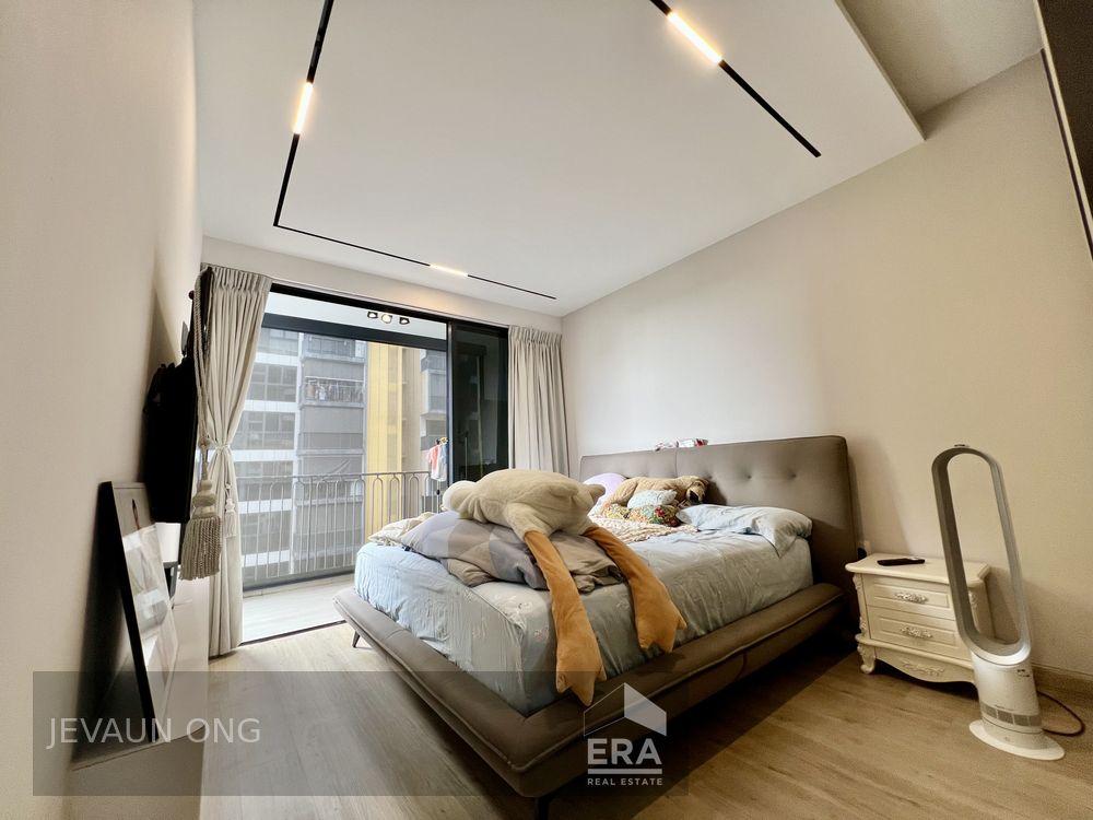 Spacious and Luxurious 5 Bed 4 Bath. Newly Renovated. Sincere Seller