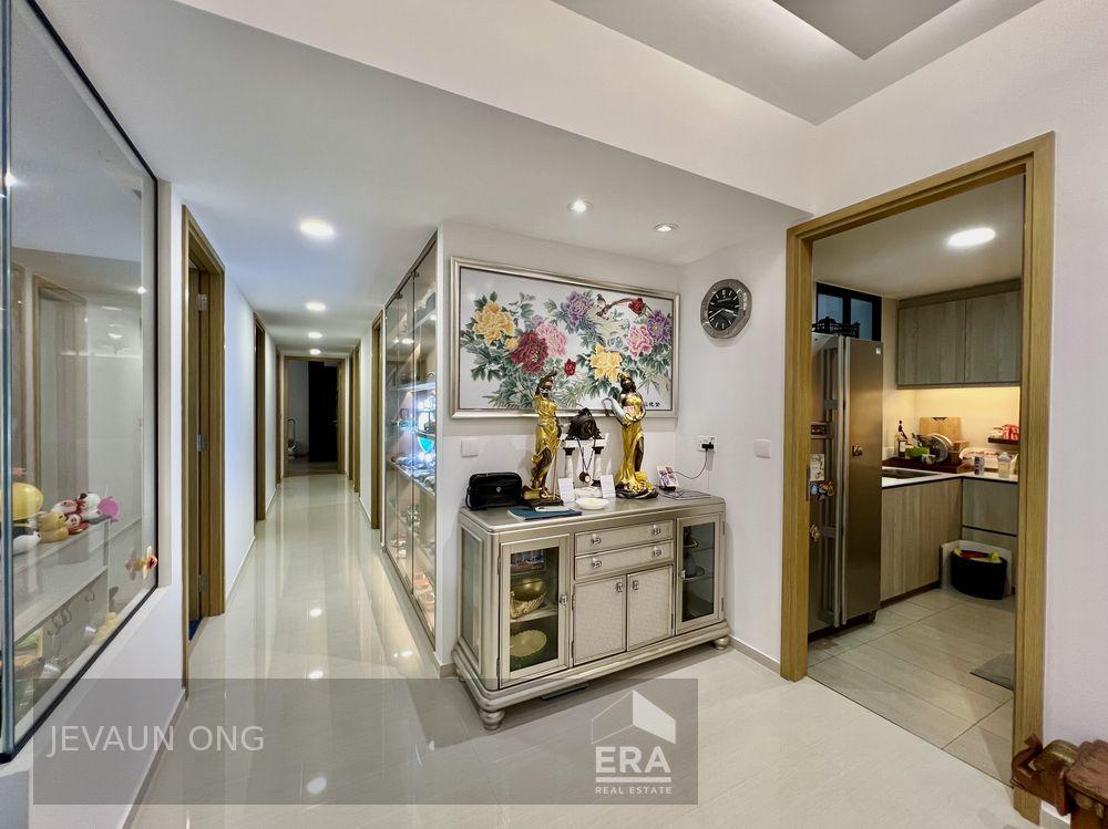 Spacious and Luxurious 5 Bed 4 Bath. Newly Renovated. Sincere Seller