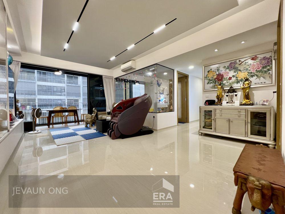 Spacious and Luxurious 5 Bed 4 Bath. Newly Renovated. Sincere Seller