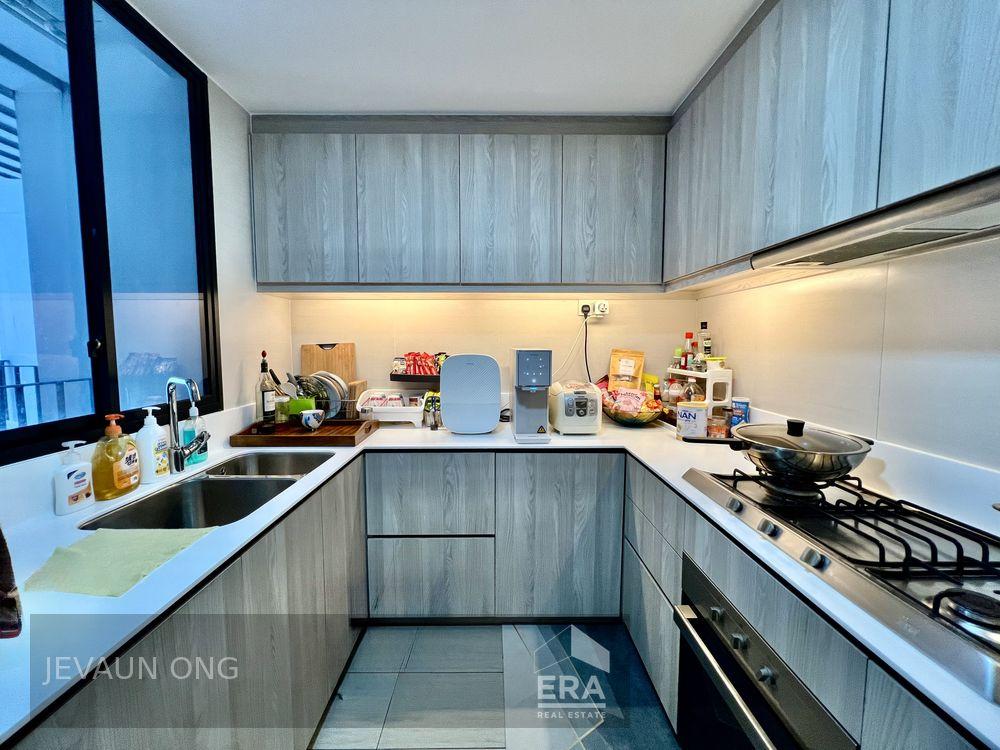 Spacious and Luxurious 5 Bed 4 Bath. Newly Renovated. Sincere Seller