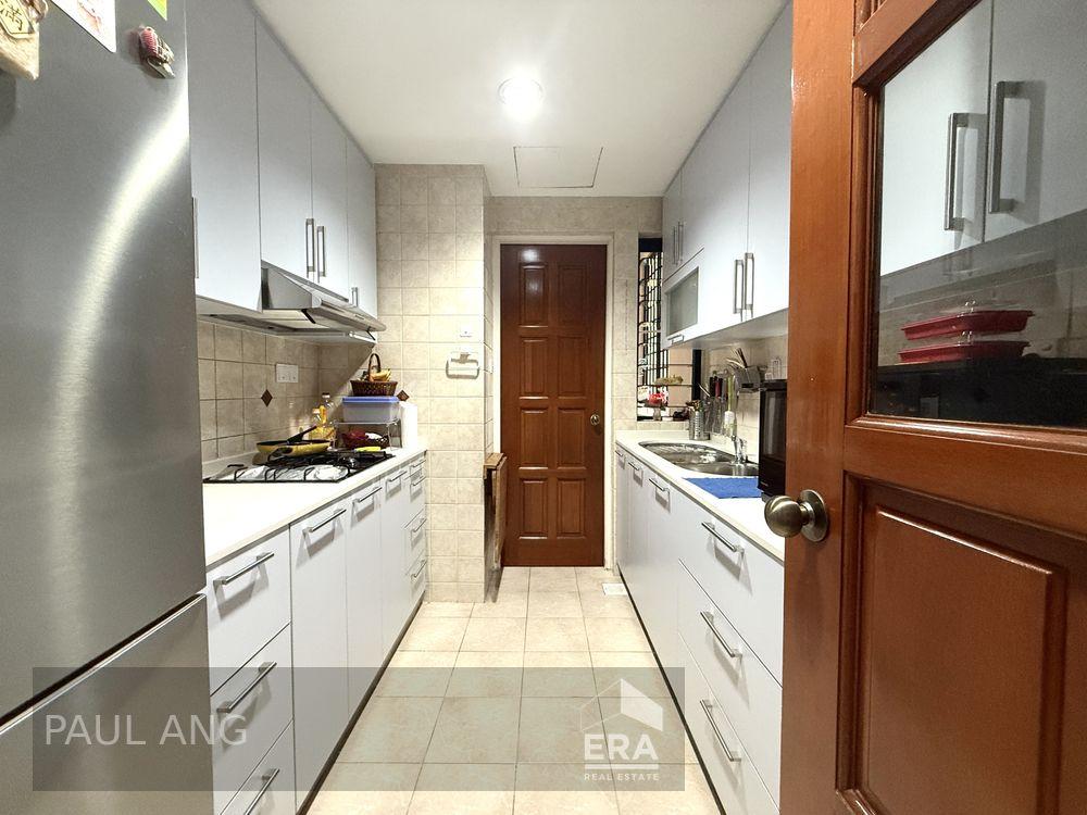 Prop-GPT: Condominium: D14 Geylang Simsville