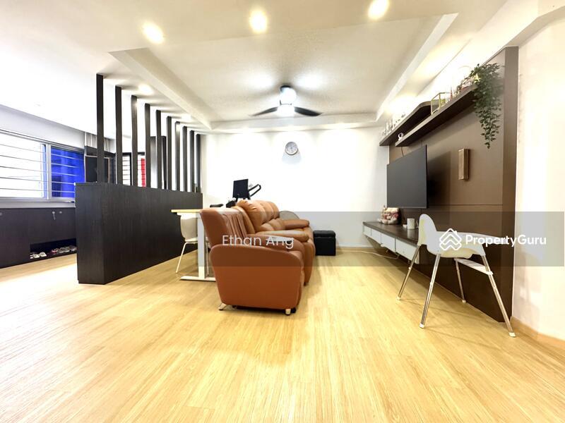 Prop-GPT: HDB Flat: D14 Geylang 126 Geylang East Avenue 1