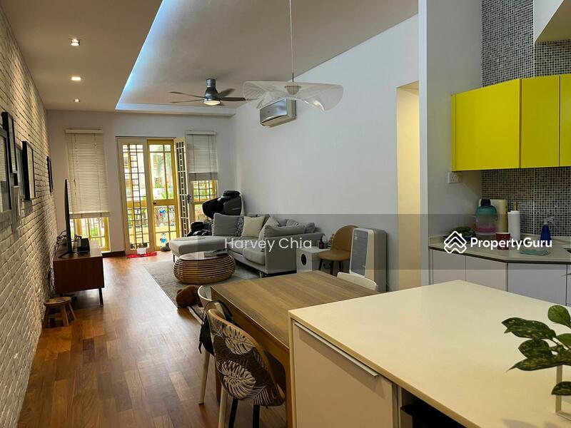 Prop-GPT: Condominium: D15 Siglap Villa Marina