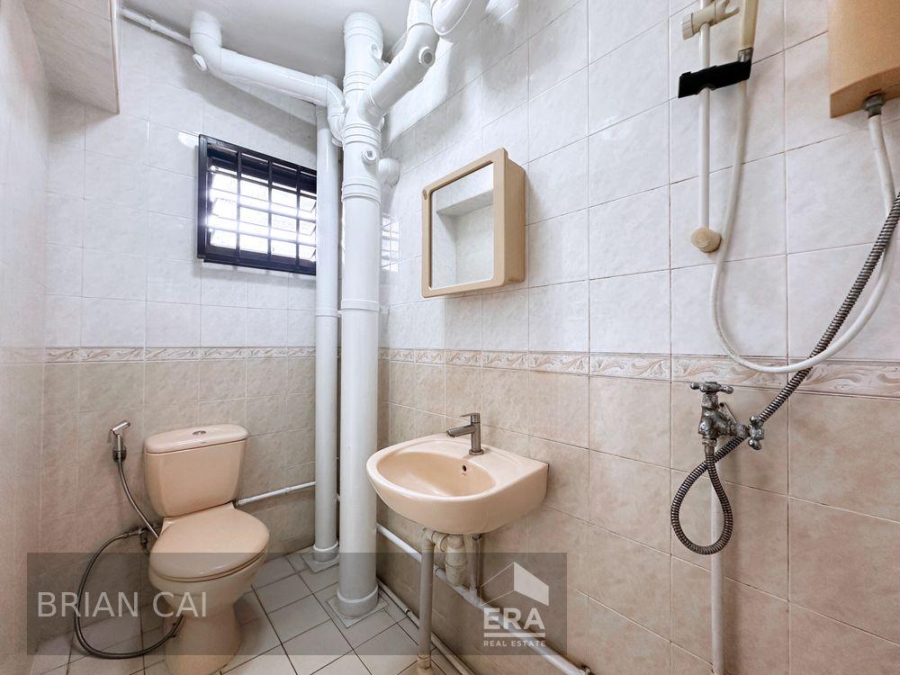 Prop-GPT: HDB - 3 room: D19 Sengkang 324a Sengkang East Way