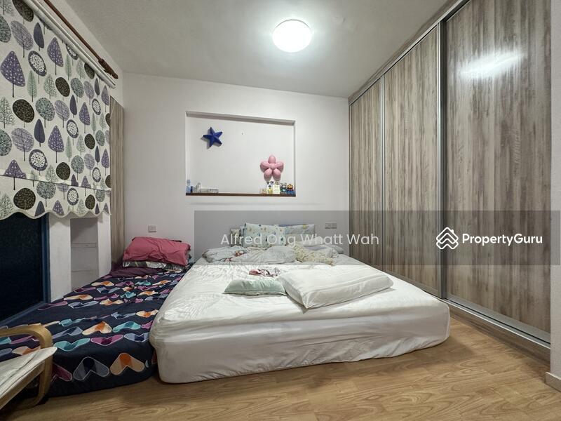 467B Admiralty Drive