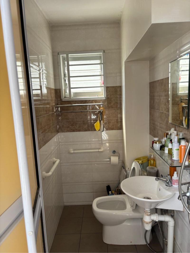 HDB Apartment for Sale: Simei, D18, 520133