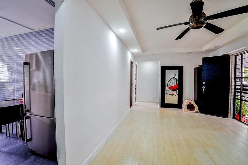 Prop-GPT: HDB Apartment: D27 Yishun 756 Yishun Street 72