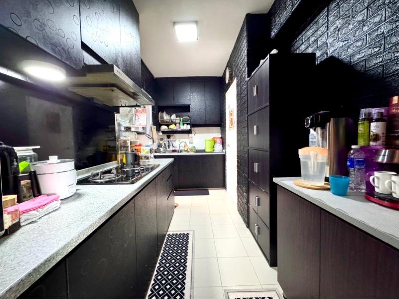 107C Canberra Street HDB Apartment For Sale, $560,000, 2 Bed 2 Bath 721 sqft $777.00 psf