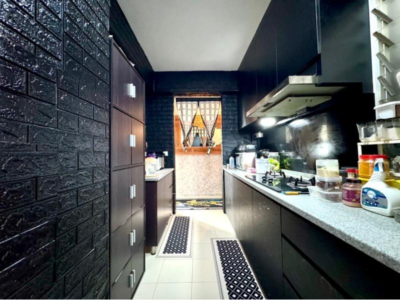 107C Canberra Street HDB Apartment For Sale, $560,000, 2 Bed 2 Bath 721 sqft $777.00 psf