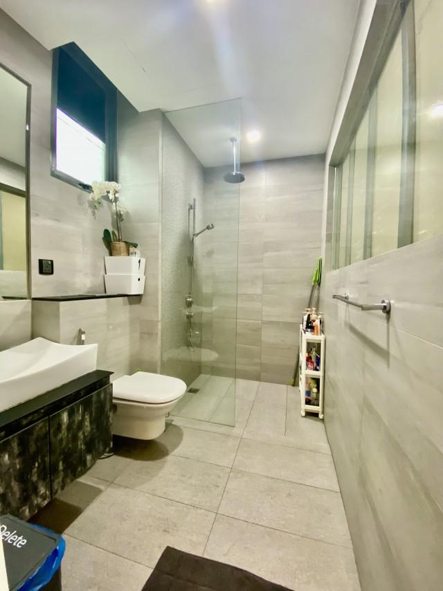 Meridian 38 Apartment For Sale, $2,500,000, 3 Bed 2 Bath 1,367 sqft $1,829.00 psf