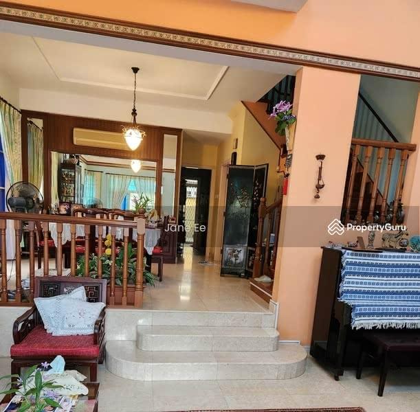 Prop-GPT: Semi-Detached: D23 Bukit Batok Burgundy Hill