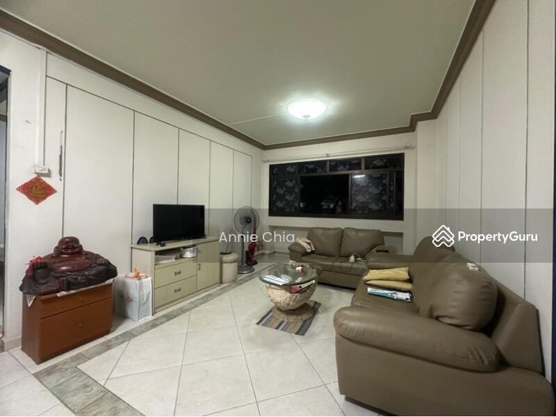 Prop-GPT: HDB Flat: D12  59A Geylang Bahru