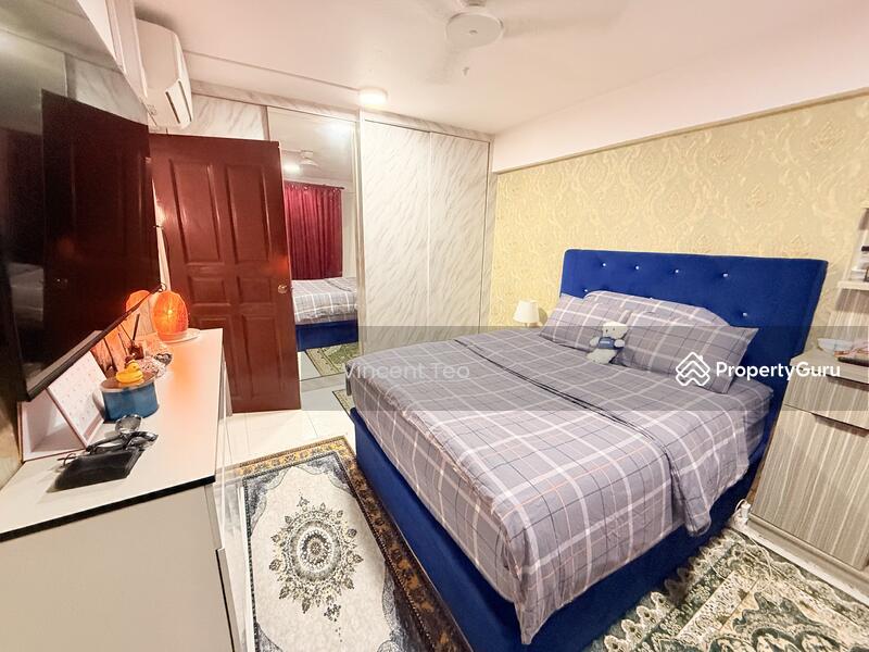 HDB Flat for Sale: D15, 431008