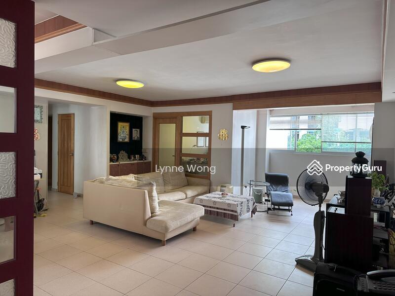 Prop-GPT: HDB Flat: D25 Woodlands 516 Woodlands Drive 14