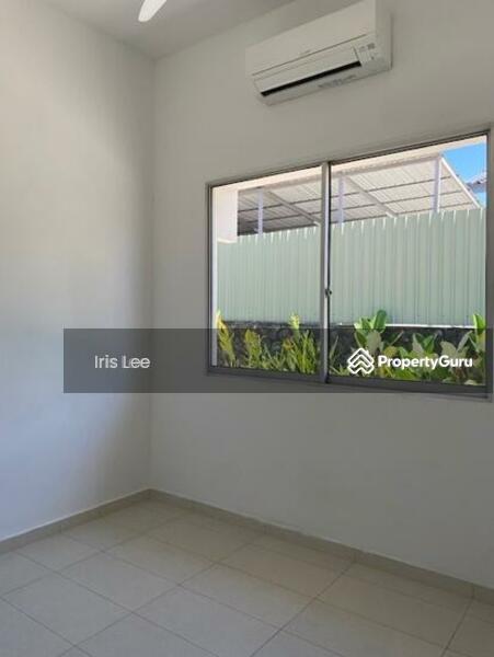 Ponggol Seventeenth Avenue