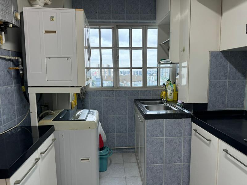 193 Lorong 4 Toa Payoh HDB Apartment For Sale, $700,000, 4 Bed 2 Bath 904 sqft $774.00 psf