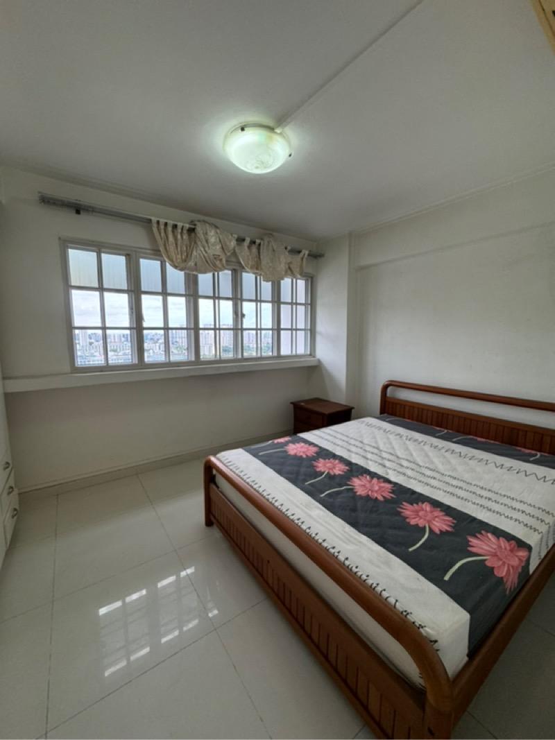 193 Lorong 4 Toa Payoh HDB Apartment For Sale, $700,000, 4 Bed 2 Bath 904 sqft $774.00 psf