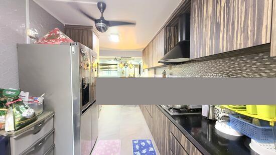 HDB Apartment for Sale: Tampines, D18, 520214