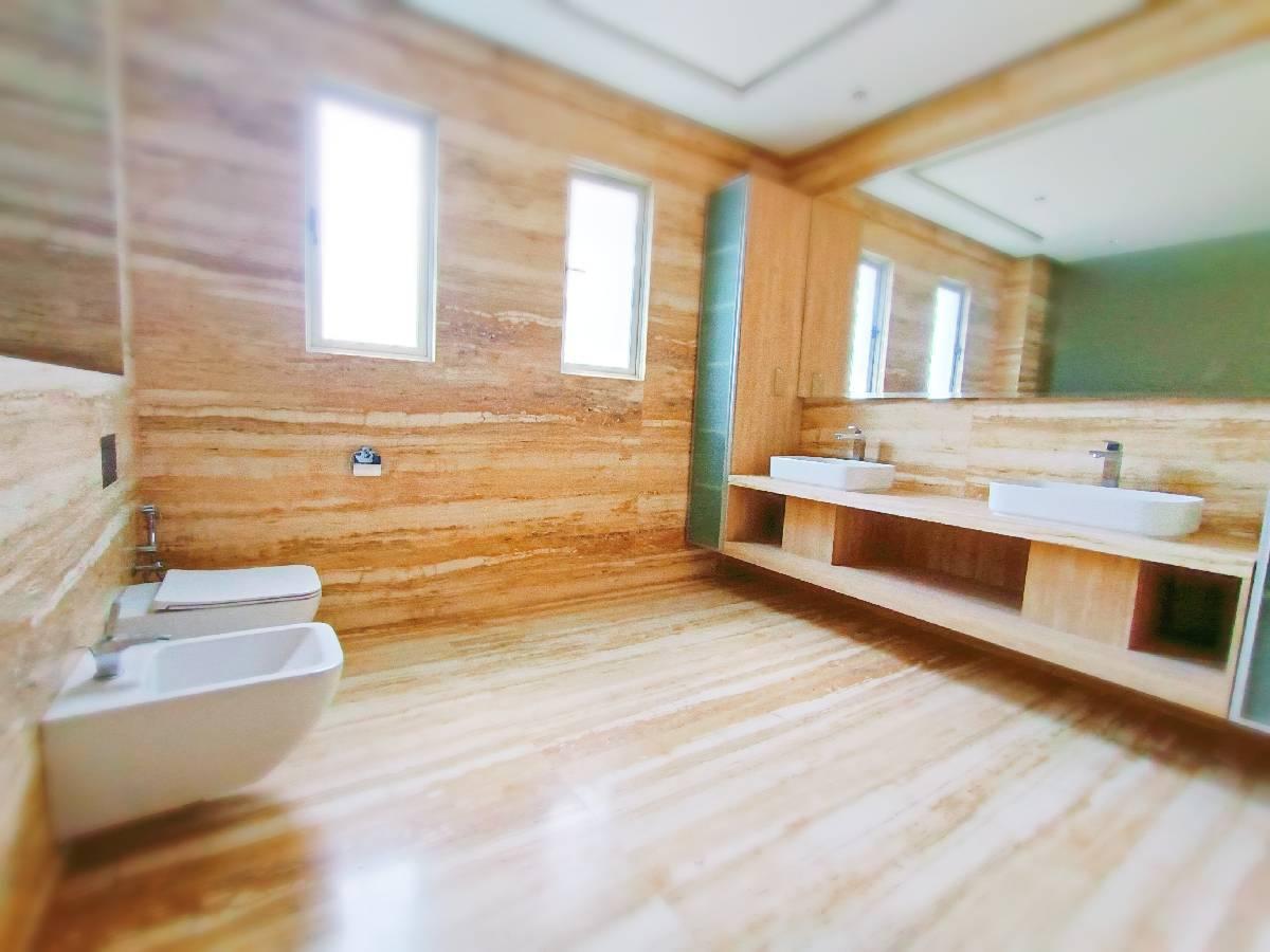 Prime Lush Freehold Bungalow along Exquisite SUNSET Way Enclave  Detached House For Sale, $23,800,000, 5 Bed 5 Bath 11,001 sqft $2,833.00 psf