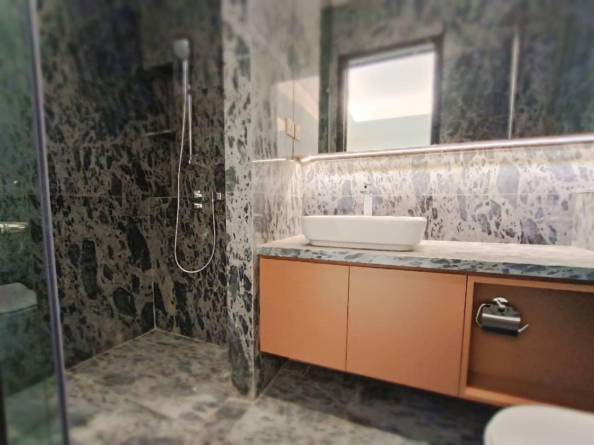 Prime Lush Freehold Bungalow along Exquisite SUNSET Way Enclave  Detached House For Sale, $23,800,000, 5 Bed 5 Bath 11,001 sqft $2,833.00 psf