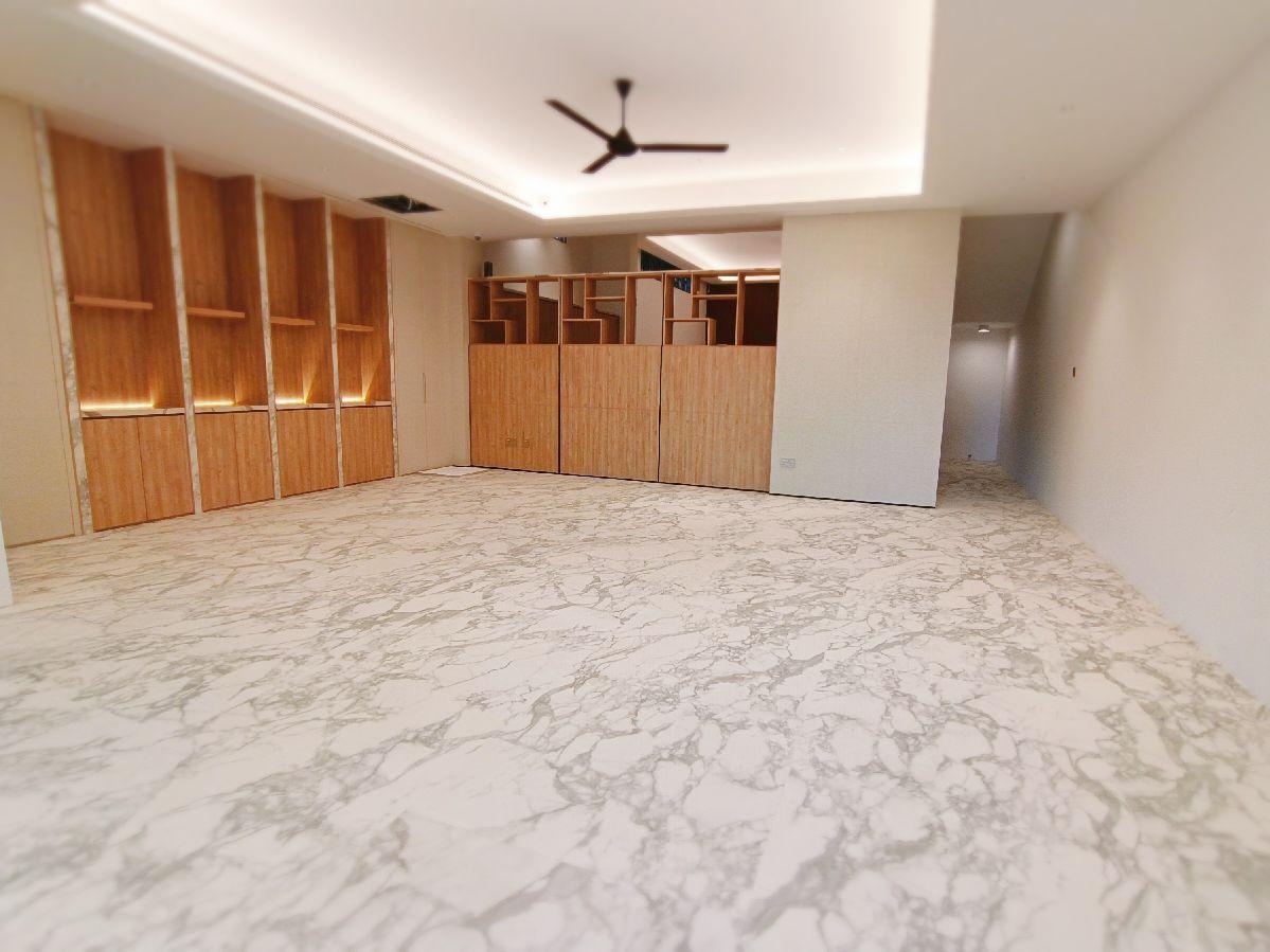 Prime Lush Freehold Bungalow along Exquisite SUNSET Way Enclave  Detached House For Sale, $23,800,000, 5 Bed 5 Bath 11,001 sqft $2,833.00 psf