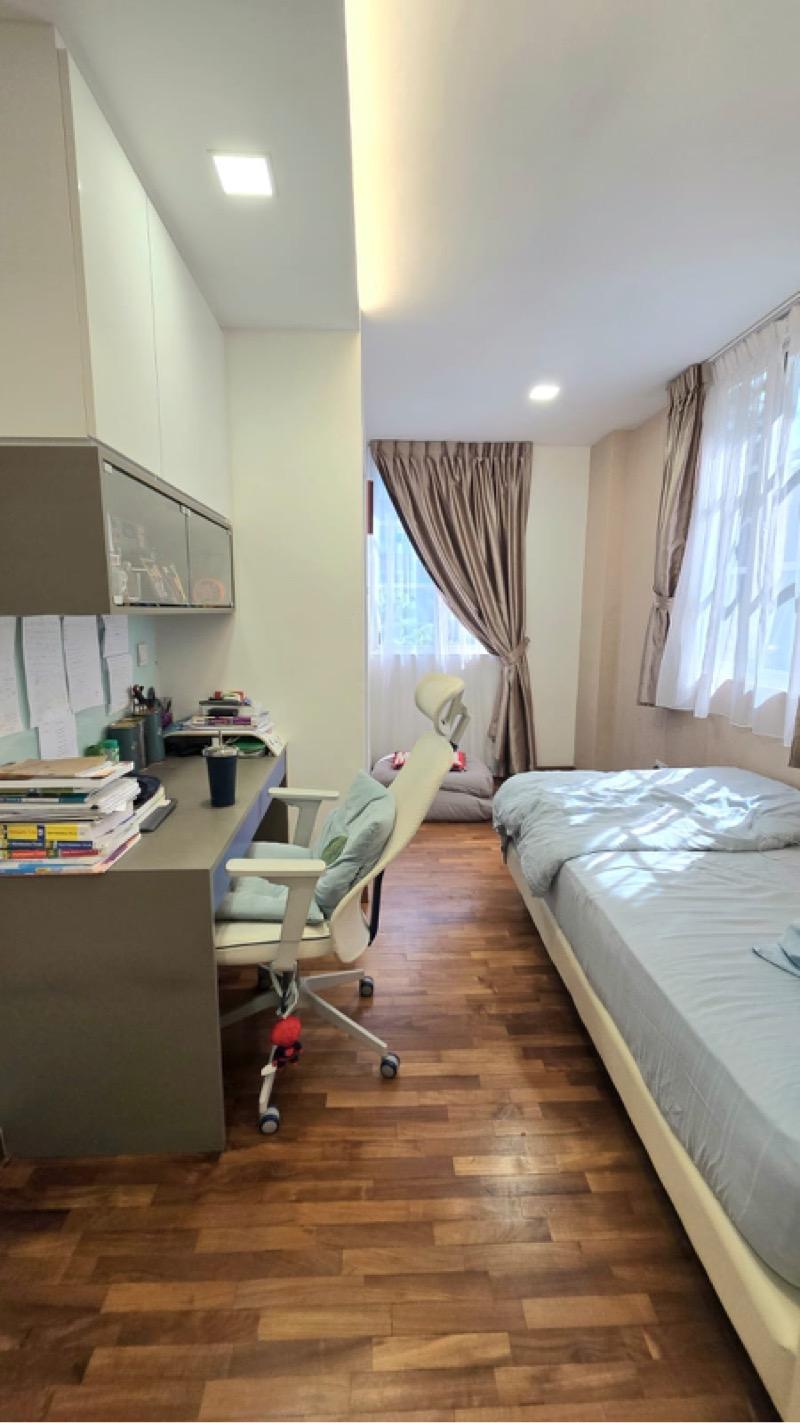 Burgundy Hill Semi-Detached House For Sale, $3,350,000, 4 Bed 5 Bath 4,000 sqft $1,259.00 psf