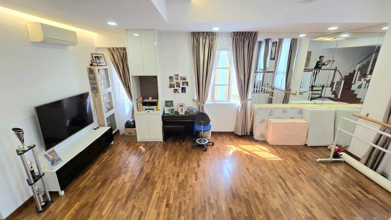 Burgundy Hill Semi-Detached House For Sale, $3,350,000, 4 Bed 5 Bath 4,000 sqft $1,259.00 psf