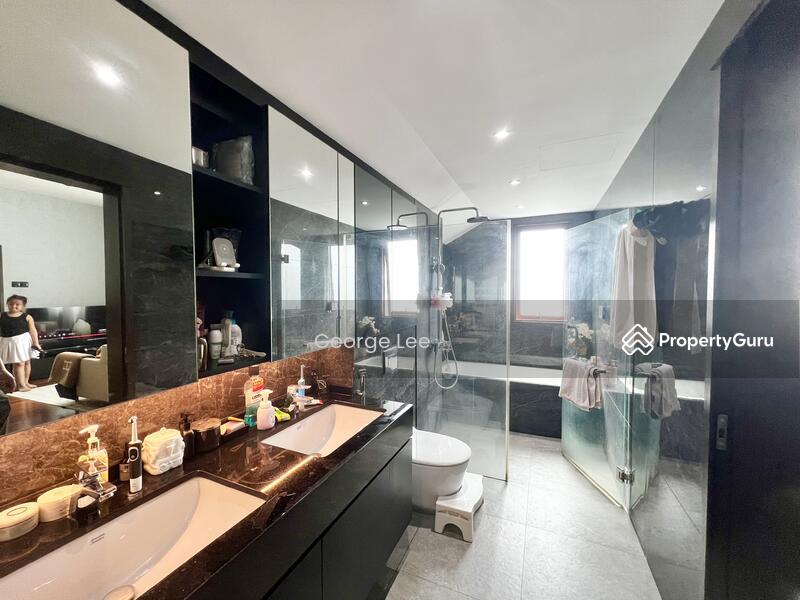 Semi-Detached for Sale: D19, 555171