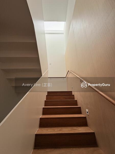 Terrace for Sale: Holland, D10, 278790