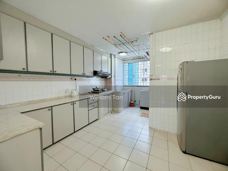Prop-GPT: HDB Flat: D18 Tampines 870 Tampines Street 83